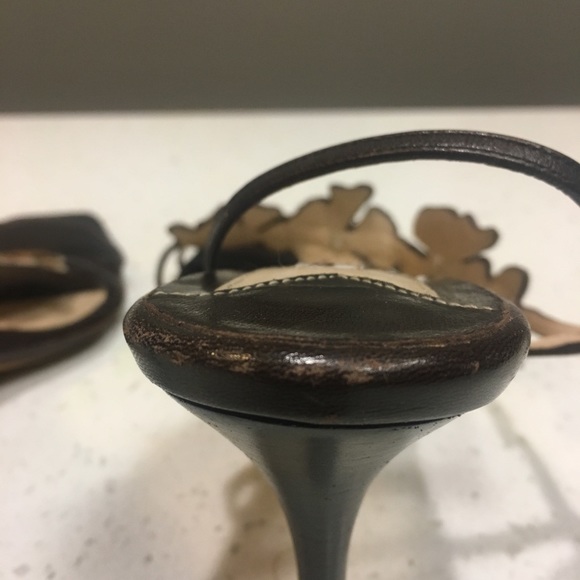 Beautiful Bruno Magli Strappy Heel Sandals - Picture 4 of 6